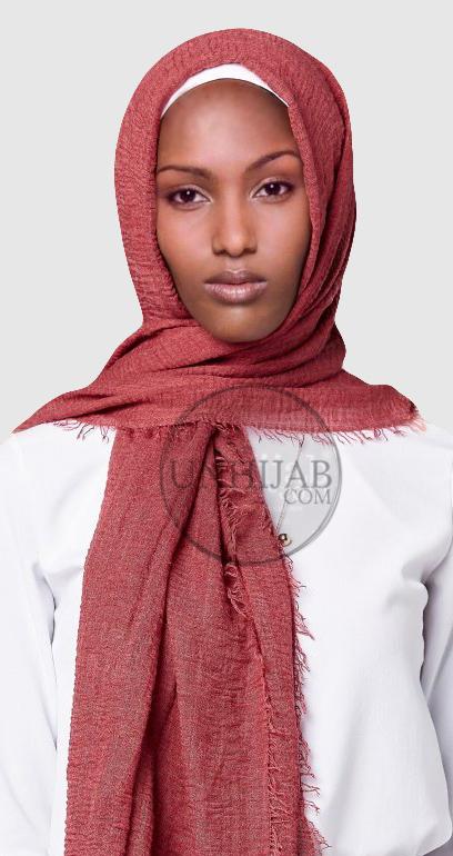 Hijab Froissé Crimson Basic Collection